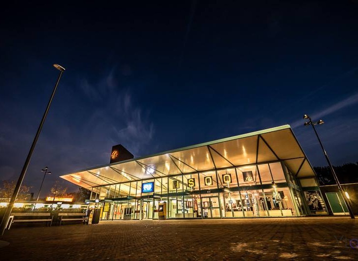 Fotografiecentrum ISOO aan het Stationsplein in Beverwijk